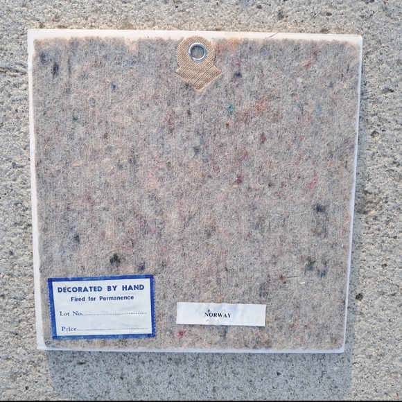 Floral Decorative Tile with Danish Text - Picture 3 of 4